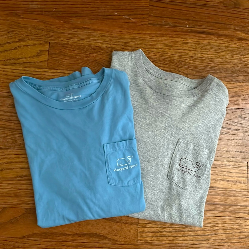 Lot of 2 boys vineyard vines large whale t-shirts size medium 12-14